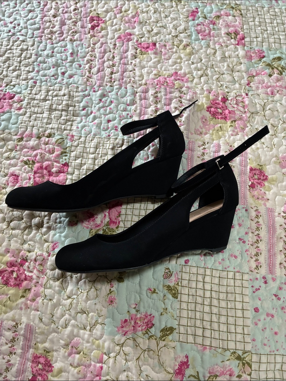 me too Black Wedge Ankle-Strap Shoes